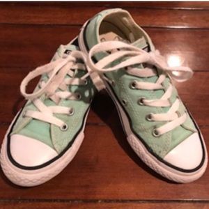 Converse sneakers. Youth 13.